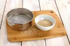 Tamis De Cuisine Extra Fin -Ustensiles De Cuisine Magasin 0c60712392aa4a3db04fed23383b8432