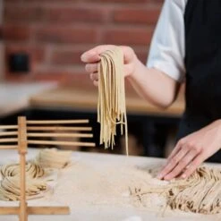 Séchoir à Pâtes 8 Bras -Ustensiles De Cuisine Magasin 198211e1f10f4fa3b6ca538fcfd914d4