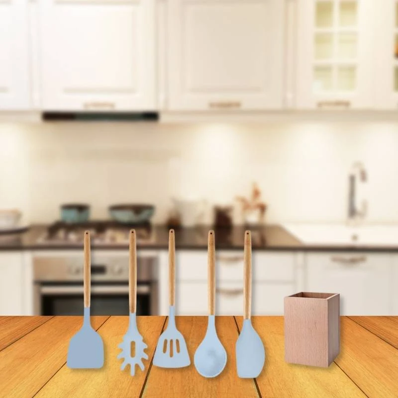 Ustensiles De Cuisine Avec Pot 2 Ustensiles De Cuisine Avec Pot – Image 2