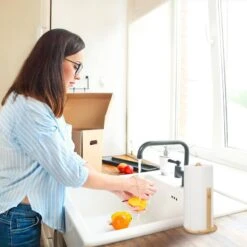 Dérouleur Essuie-tout Avec Barre D’arrêt 10 Dérouleur Essuie-tout Avec Barre D’arrêt -Ustensiles De Cuisine Magasin 74b44846f00e40058067a95536ffe185