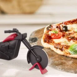 Coupe-pizza En Forme De Moto -Ustensiles De Cuisine Magasin 74f89cd934f14b2aa526b5f7a16bc520