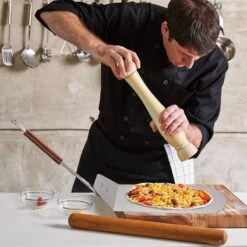 Pelle à Pizza Avec Poignée En Bois -Ustensiles De Cuisine Magasin 803e2affcbda4071b6111110073ed964