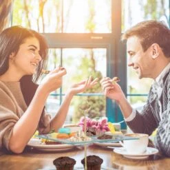 Serviteur Gâteau Carré En Verre 11 Serviteur Gâteau Carré En Verre -Ustensiles De Cuisine Magasin 93711cb42220415ca24d504bd5d2a62f