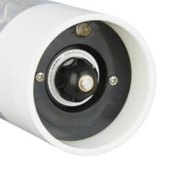 Set De 2 Moulins à Poivre électriques 16 Set De 2 Moulins à Poivre électriques -Ustensiles De Cuisine Magasin 96c9f39571f442e0ba66d6e09230b69b