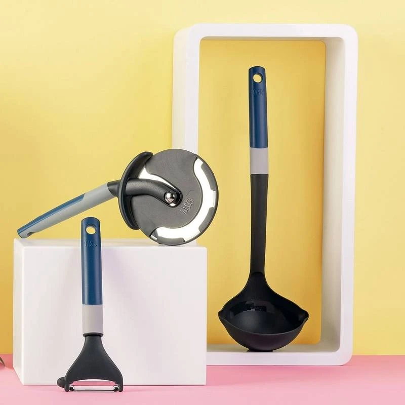 Roulette à Pizza Géante 3 Roulette à Pizza Géante – Image 3